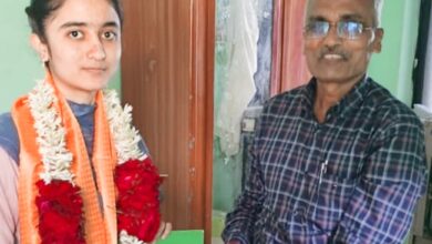 Photo of नीट परीक्षेत यश मिळविल्याबद्दल तहेजीब शेख हीचा सत्कार