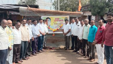 Photo of केदार घोंगडे यांच्या स्मृतीदिनानिमित्त अन्नदानाचे वाटप